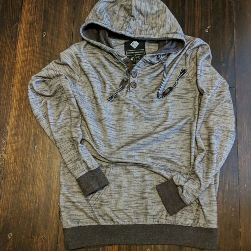 Long sleeve hoodie